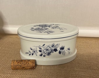 Charming Vintage Vista Alegre Porcelain Jewelry Box Fine Candy Vase Classic Decor for your Home Versatile Gift