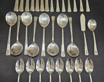 WM Rogers Mountain Rose De Luxe Silver Plate Flatware 1954 No Monogram 32 Pieces with Certificate of Authenticity