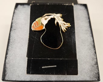 WM Spear Puffin Head Animal Enamel Pin 1985 in Original Packaging and Info Card