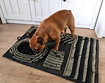 Large Snuffle Mat for Dogs in Black and Olive Green, Interactive Slow Feeder, Mental Stimulation and Boredom Relief Gift for Dog Owners