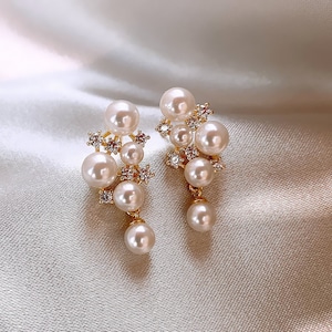 earrings light luxury temperament niche design high-end sense French retro pearl zircon