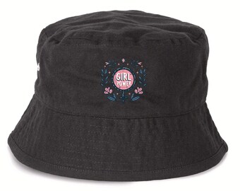 100% recycled cotton and polyester bob with Girl Power printed in France | Militant and eco-responsible accessory to assert your style
