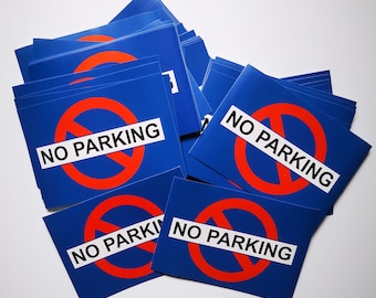 Difficult to remove no parking stickers. Genant parking. No parking. Cars parked incorrectly. By 10, 20, 50 or 100.