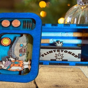 Scatola Portasigarette "Tv Secret weed Box" File digitale (svg): PROGETTO 4mm PRONTO al taglio laser, incastri perfetti TESTATO 100%