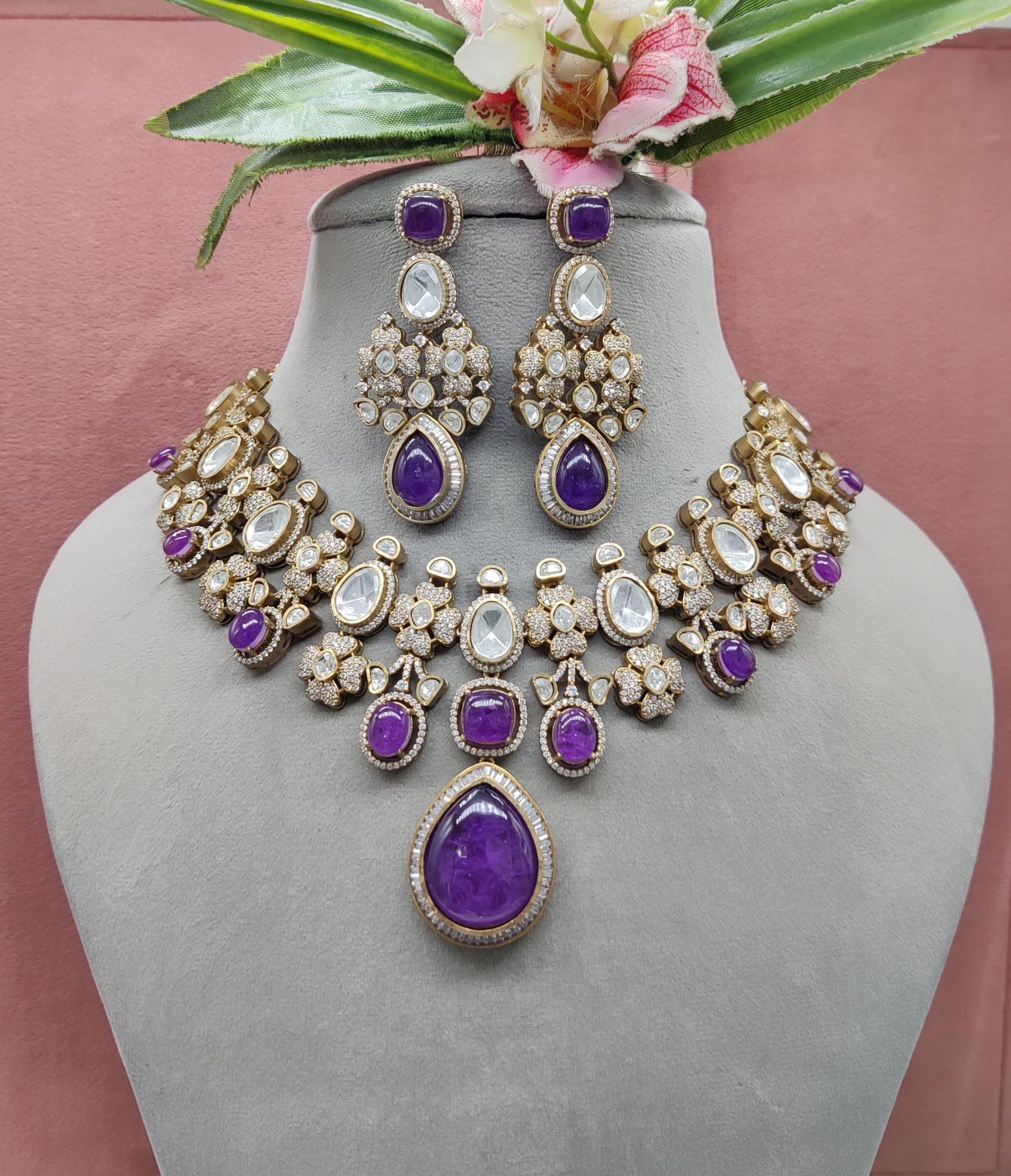 Purple kundan deals jewellery set