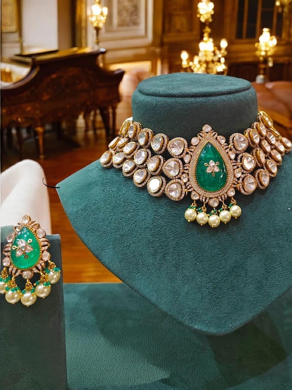 Polki choker Necklace Green Kundan Set Sabyasachi Jewelry Victorian Polki Diamond Necklace Jadau Jewelry Emerald Doublet Moissanite Jewelry