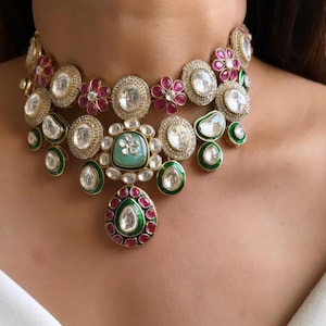 Ruby Pink Necklace/ Emerald Bridal Jewelry Necklace /Sabyasachi Jewelry Set Kundan Jewelry Carved Stone Kundan Necklace Bollywood jewelry