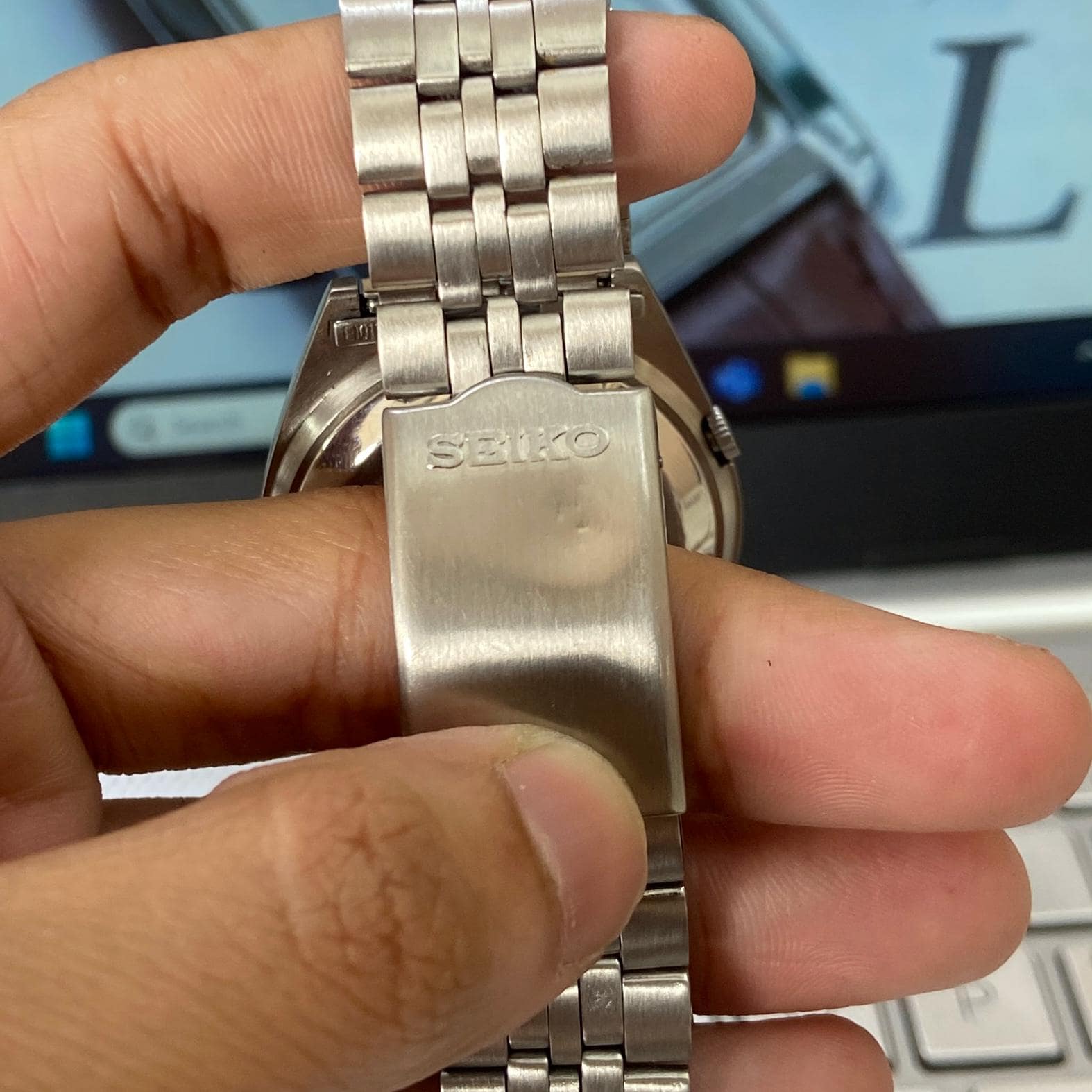 Vintage 1974 Seiko 5 Automatic 7019-8180 Day-date Japanese Men's