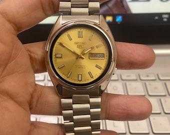 Vintage 1994 Seiko 5 Automatic 7009-3101 Day-Date Japanese Men's Wrist Watch