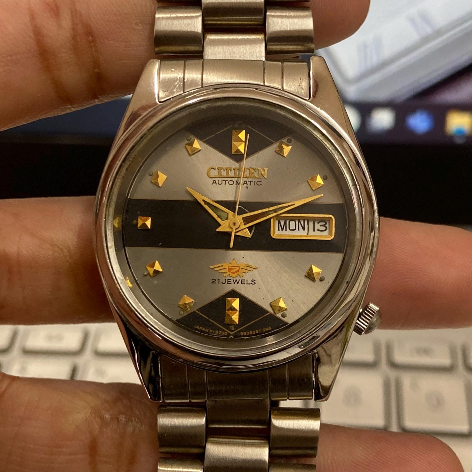 1679 CITIZEN 腕時計　ボーイズ　8200-825385 デイデイト Vintage 1985 Citizen Automatic 8200 Day-date Japanese Men's