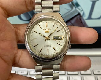 Vintage 1990 Seiko 5 Automatic 7009-530A Day-Date Japanese Men's Wrist Watch