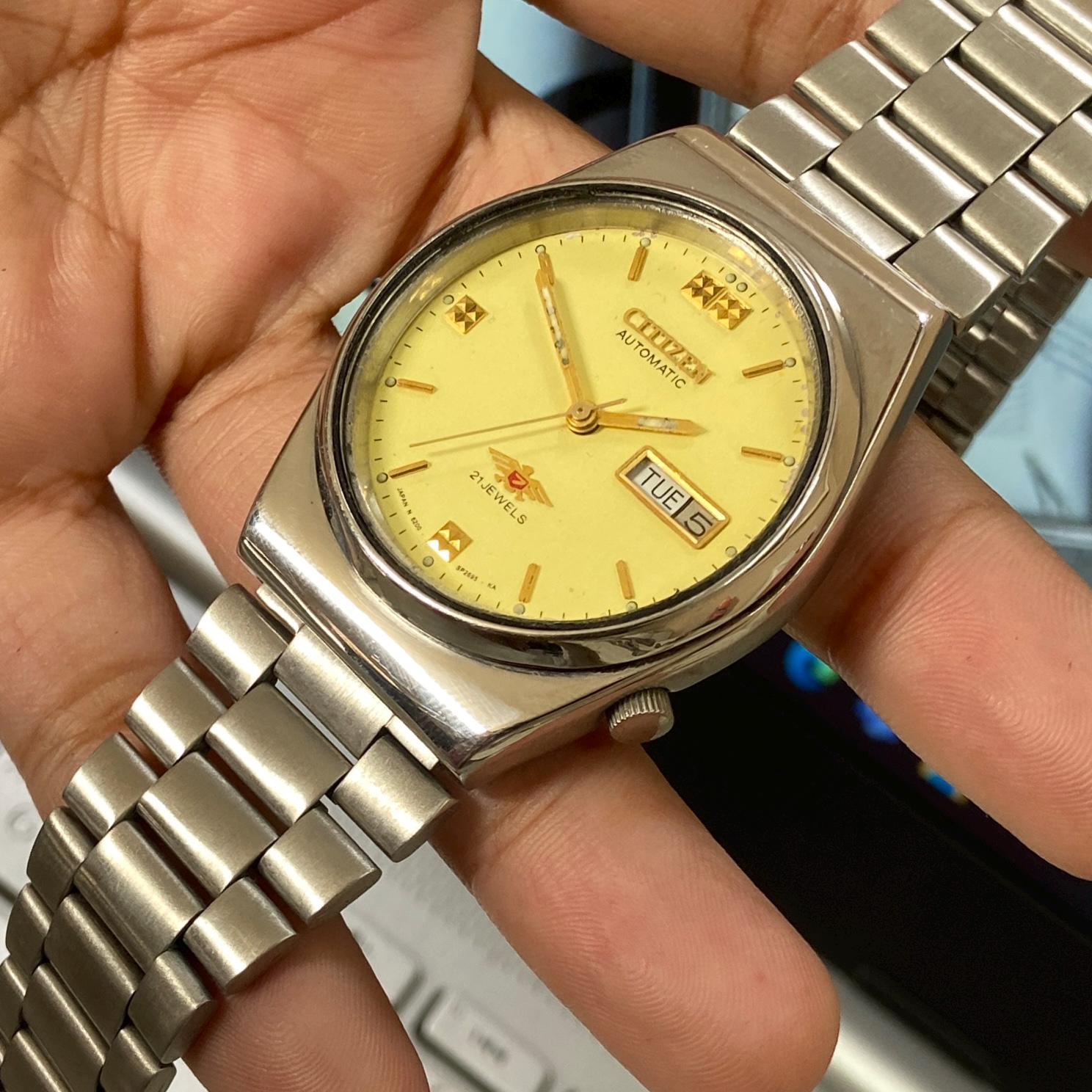 Vintage 1987 Citizen Automatic 8200 Day-date Japanese Men's