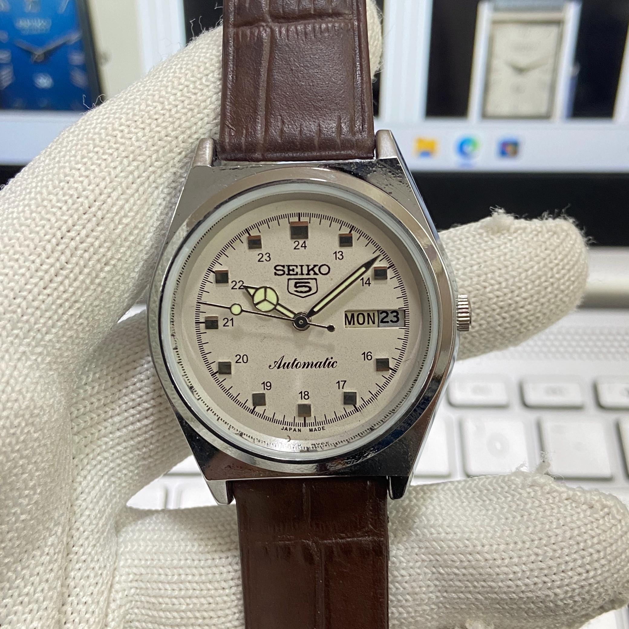 Vintage Refurbished Seiko 5 Automatic 6309A 17 Jewels Japan Men's Day\Date White Face Wrist Watch A16