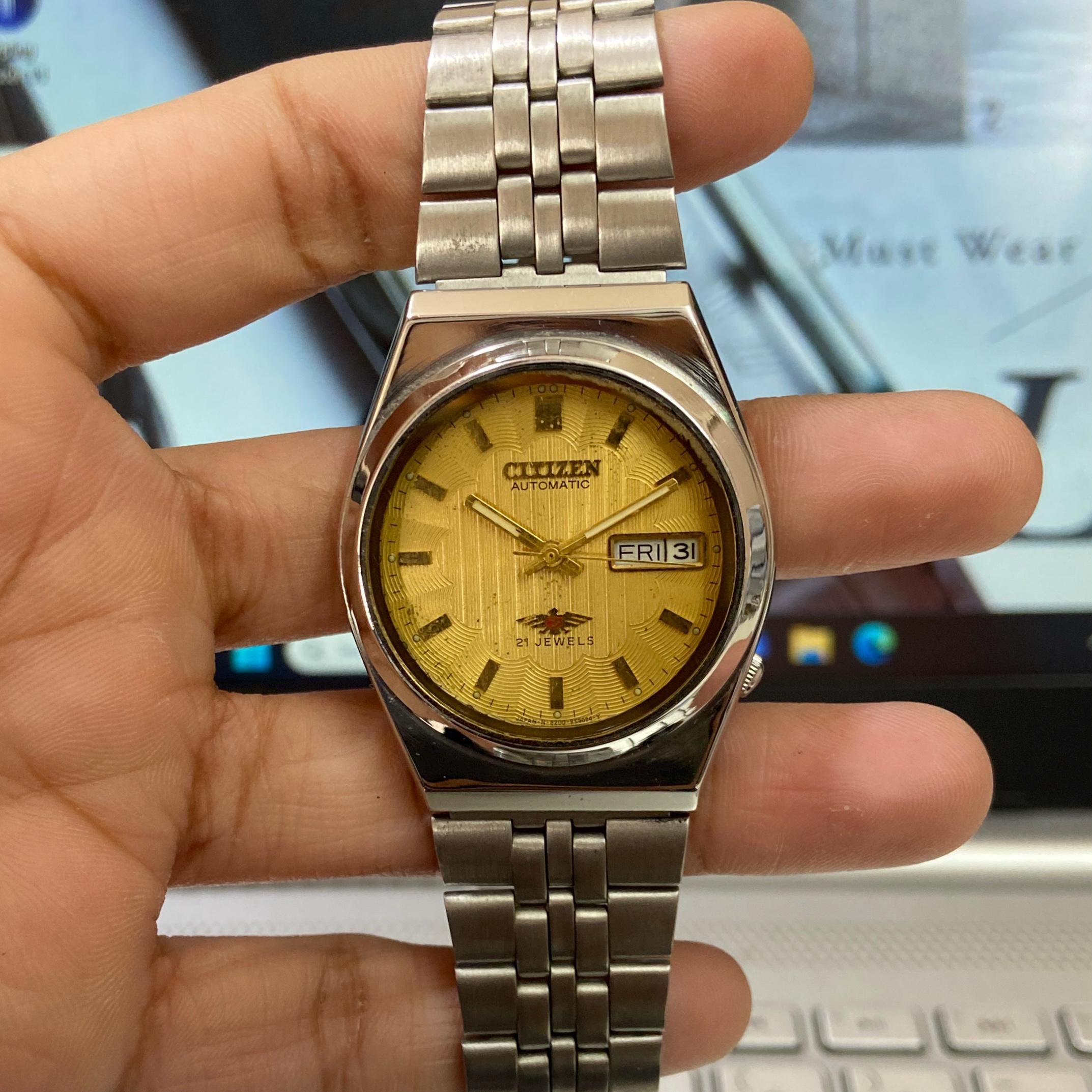 Vintage 1997 Citizen Automatic 8200 Day-date Japanese Men's