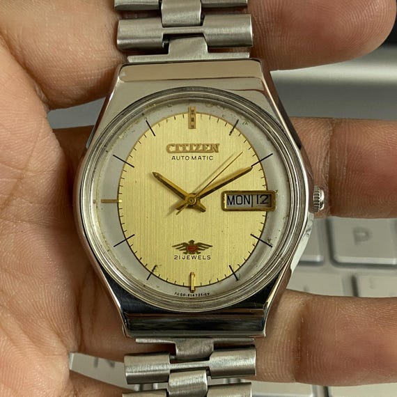 Vintage 1985 Citizen Automatic 8200 Day-date Japanese Men's Wrist Vintage 1985 Citizen Automatic 8200 Day-date Japanese Men's Wrist