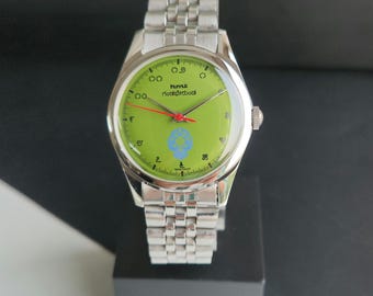 Vintage HMT Gandaberunda Hand-Winding Watch: Green Face Jubilee Bracelet