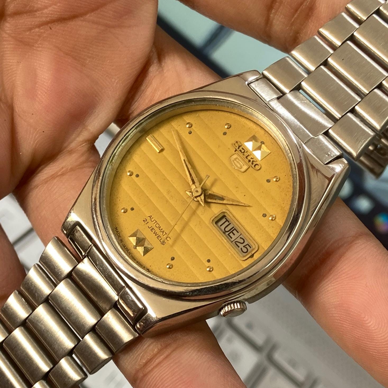 セイコー5 ビンテージ　メンズ腕時計 1997年製ヴィンテージ セイコー5 オートマチック 7019-8180 デイデイト