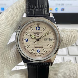 vintage Remis à neuf Seiko 5 automatique 6309A 17 rubis Japon homme date/jour blanc montre-bracelet A29