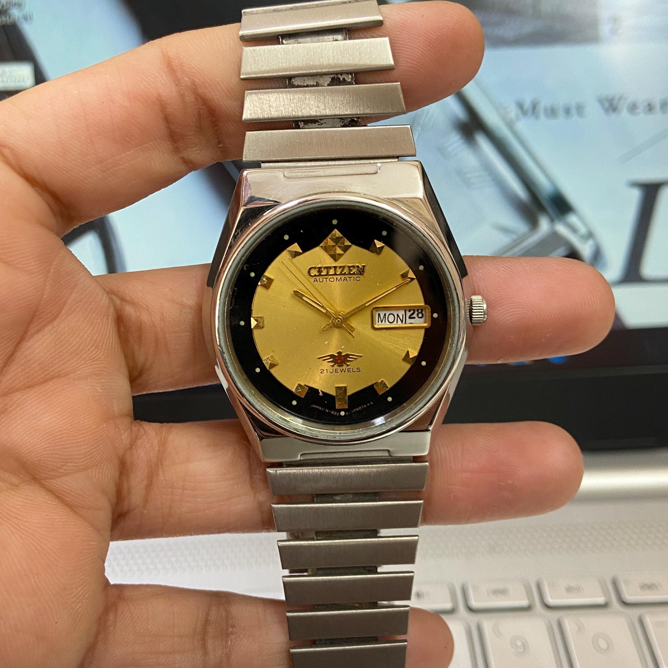 Vintage 1994 Citizen Automatic 8200 Day-date Japanese Men's