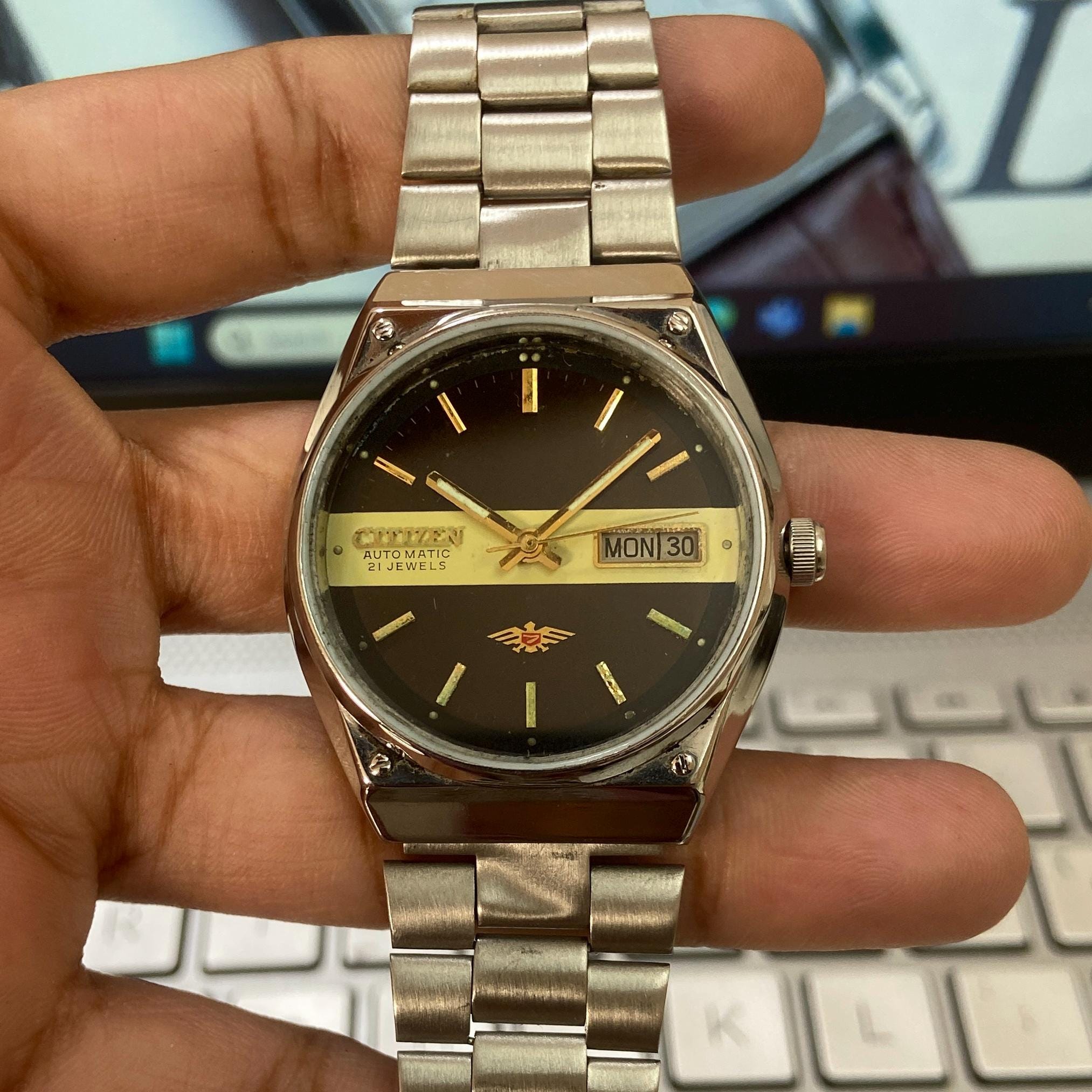 Vintage 1992 Citizen Automatic 8200 Day-date Japanese Men's Wrist