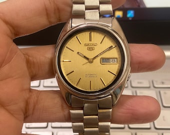 Vintage 1990 Seiko 5 Automatic 7009-3171 Day-Date Japanese Men's Wrist Watch