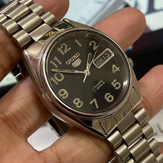 Vintage 1990 Seiko 5 Automatic 7009-5860 Day-date Japanese Men's