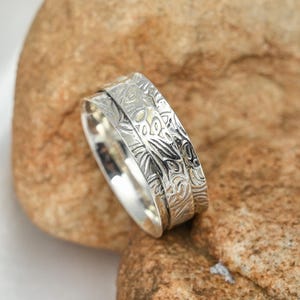 Silver Spinner Ring, Sterling Silver Spinning Ring, Hammered Silver Band, Fidget Ring, Stress Ring, Meditation Ring, Spinner Ring Plain Ring