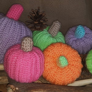 Gehäkelte Kürbisse – Herbstliche Gemütlichkeit in einer handgefertigten Jacke!