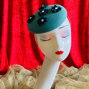 Round Green Hat Headpiece Headwear Fashion with Satin Flowers Retro Vintage Inspired Wedding Royal Ascot Kentucky Derby Fascinator