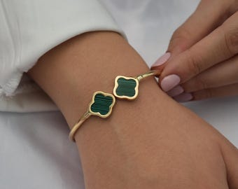 14K Malachite Clover Bangle Bracelet,Malachite Gold Clover Bangle,Clover Bracelet,Gift for Mom & Her,Lucky Clover Gold Cuff Bangle