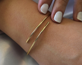 14k Plain Gold Classic Bangle Slip on Bracelet,Handmade Gold Bangle Bracelet,Elegance Minimalist Bangle Bracelet,Cuff Bangle for Her