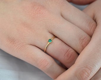 14K Solid Gold Thin Minimalist Ring–Round Green Zircon, Stackable Jewellery Gold Ring,14K Wedding & Engagement Stacking Ring, Gift for Her