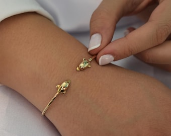 14k Gold Dolphin Bangle Bracelet,Dolphin Lovers Bracelet,Sea Animal Gold Bracelet Bangle,Summer Jewellery,Gift for Him & Her,Sea Collection