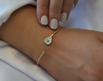 14K Gold Evil Eye Bracelet,Bangle Mother of Pearl Evil Eye,Lucky Blue Eye Bracelet,Protective Gift for Everyday Use,Gift for Mom & Her