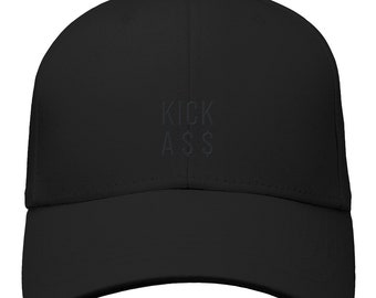 KICK ASS Stickerei - Statement-Piece für alle Unabhängigen und Zielstrebigen - Organic Baseball Cap
