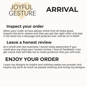 K&ouml;nnte beinhalten: Eine Grafik mit dem Text "JOYFUL GESTURE" in Herzform und dem Text "ARRIVAL" darunter. Der Text unter der Grafik lautet "Inspect your order" und "Wenn Ihre Bestellung eintrifft, &uuml;berpr&uuml;fen Sie bitte, ob alles in Ordnung ist. &Uuml;berpr&uuml;fen Sie den Druck, die N&auml;hte und ob Sie die richtige Farbe und Gr&ouml;&szlig;e erhalten haben. Wenn nicht, senden Sie mir eine Nachricht und Bilder, und ich werde mich so schnell wie m&ouml;glich darum k&uuml;mmern."