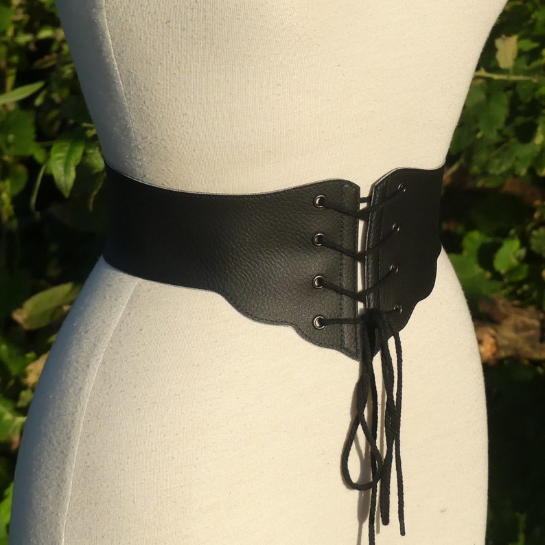 black vegan faux leather underbust corset belt Bild 1