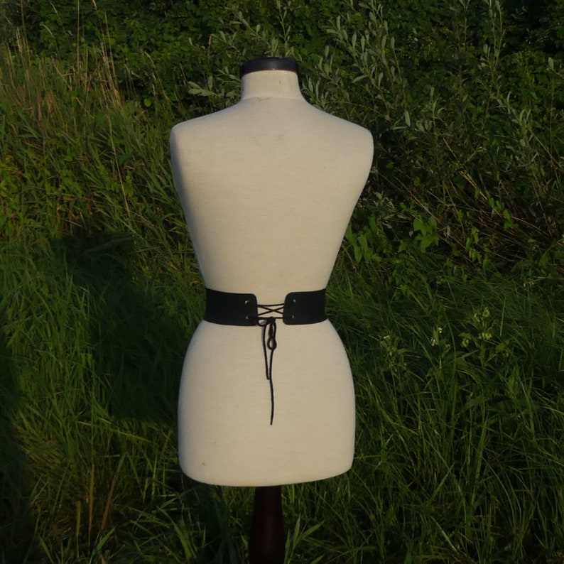 black vegan faux leather underbust corset belt Bild 3