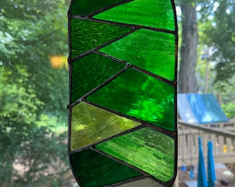 Pill Zig-Zag Stained Glass Suncatcher - Green