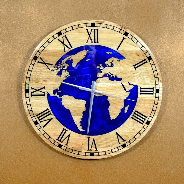 Horloge murale ronde en bois et résine époxy planète terre