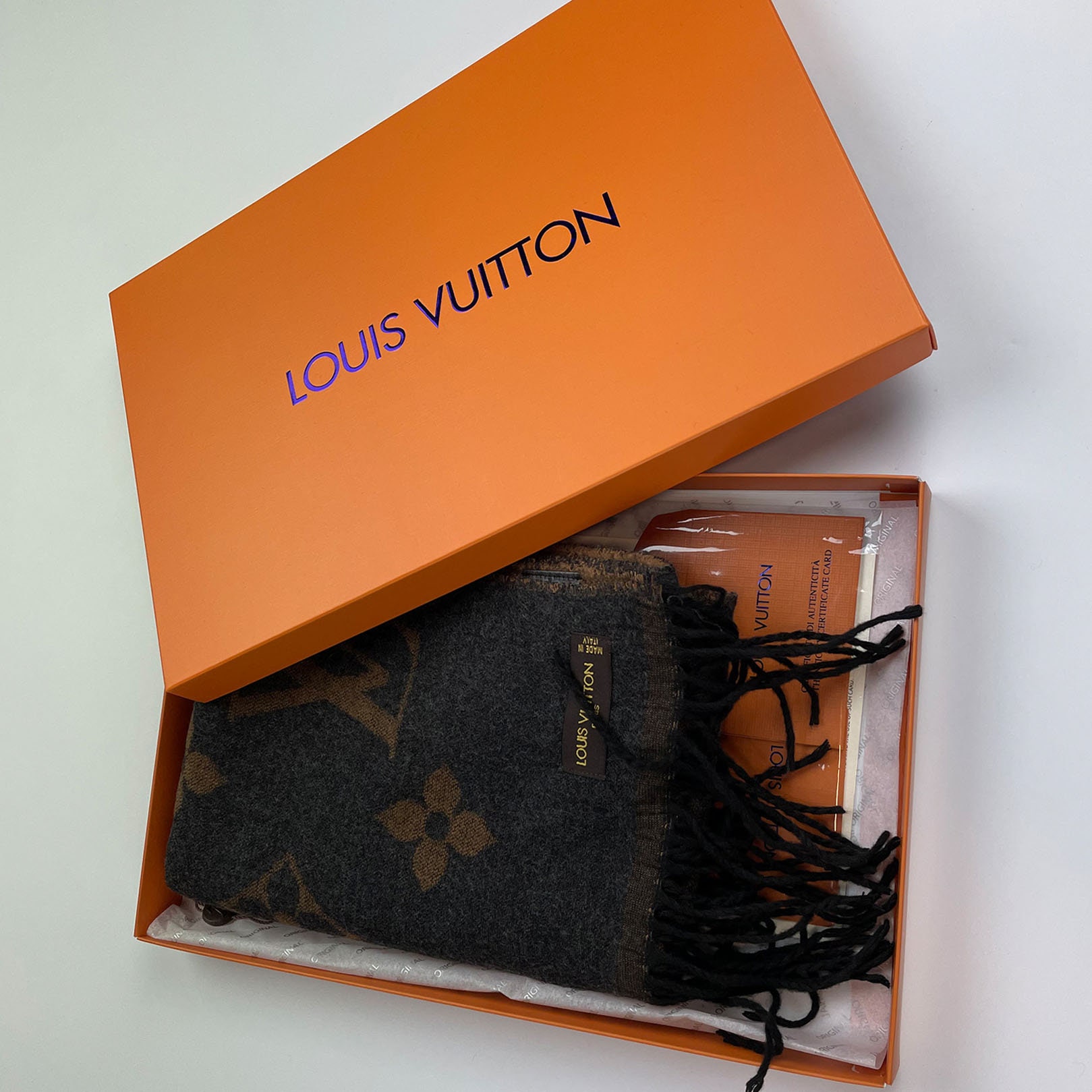 Louis Vuitton Scarves Brown Fur ref.649179 - Joli Closet