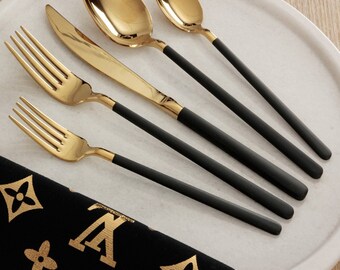 Mademoiselle Vogue 30 Piece Spoon Fork Knife Set