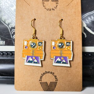 I LOVE RETRO STYLE 80s Retro Polaroid Camera Enamel Earrings with 925 Sterling Silver Hooks