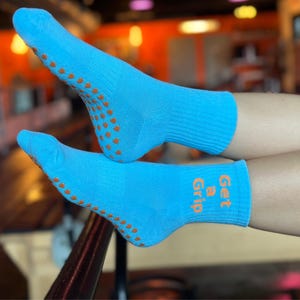 Anti slip balance sock for pilates workout class fitness accessory for women barre class sock with grip for yoga training pilates gift