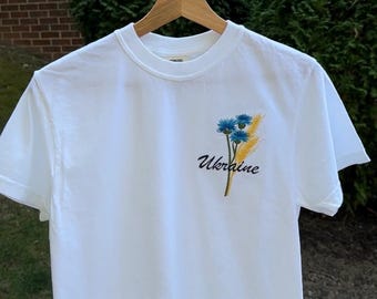 T shirt bestickt «Ukraine», Ährchen, Patritokdesign, Nationalsymbol, Kornblume, russischer Laden, Made in der Ukraine