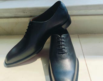 Zapatos Oxford de cuero negro de una sola pieza, hechos a mano y personalizados, con punta cuadrada – Calzado artesanal