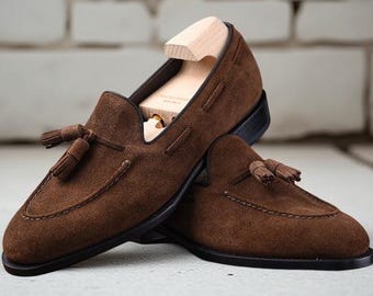 Herren Braun Wildleder Quaste Loafers: Handgemachte Slip-On formelle Schuhe