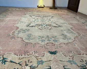 Timeless Elegance From The 1980s: Turkish Handwoven Pink And Beige Floral Rug 9.84x6.82 Feet