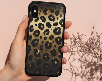 Seamless Black and Gold Leopard Patterned Phone Case for iPhone 15 14 13 Galaxy S23 Ultra S22 Phone Cases Google Pixel 7 Gift for Daughter