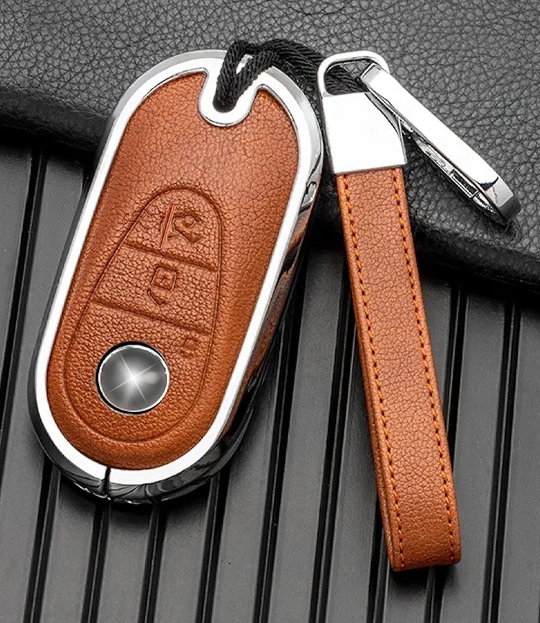 Mercedes-EQ Alloy Carabiner with Dual Key Rings – Mercedes-Benz